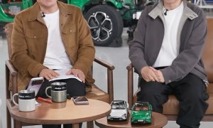 新年首播拆解YU7，正面回应“绿化带战神”争议！雷军：舆情让我们有点懵