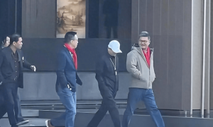 原创 
            4天超100万次！阿里正式亮剑，剑指美科技巨头，马云：目标定低了