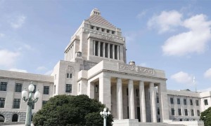 高市亮战争方案不到12小时，49条中日航线取消，中方罕见升级警告