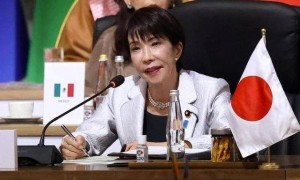 中日激烈对峙后，高市早苗突发疾病，缺席关键拉票，对手趁机发难