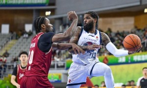 CBA俱乐部杯-上海淘汰广东进四强 山东1分险胜浙江