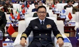 中国最强航母一出动，在黄岩岛附近的美军，打起“退堂鼓”火速撤离