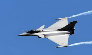 太狂了！泽连斯基最后一搏，法国送乌克兰百架战机当 “新靠山”，克宫直接表态：不足为惧