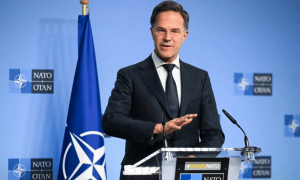 轮到俄罗斯愿意妥协，乌克兰却不买账了，泽连斯基成功抱到“新大腿”！