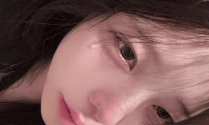 原创 
            “成人网站”上的女生，到底是怎样被偷拍的？女生一定要小心了！