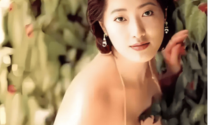 一辈子演了两部三级片，至今仍是“亚洲第一美胸”，其中一部是《金瓶梅》