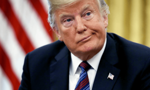 特朗普悄悄归还油轮？马杜罗或已被彻底取代，美国第一次做出了妥协