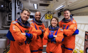 时隔54年，“阿耳忒弥斯2号”重启载人绕月计划，难度有多大？