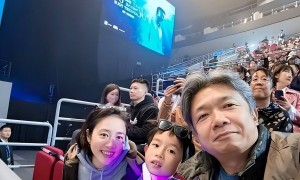 她是上海人民的骄傲，嫁大12岁恩师为妻，如今丈夫已是北影院长