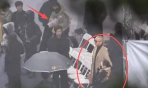 汪小菲带女儿散心，小玥儿眼睛哭红太心疼，韩媒曝大S死因不简单