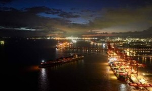 眼看一分钱都赚不到了，波兰迅速重开通道，请求中方回心转意