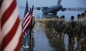 马杜罗突然向特朗普低头?已公开认可美国“禁毒”行动，愿意接受美国石油投资!