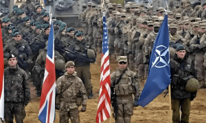 白宫不排除动武，美军开始调动，欧洲如临大敌，美防长突然点名中国