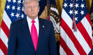 叛军投降，截获6万支枪，军队拒美国策反，伊朗给委内瑞拉上一课