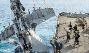 南海那两架飞机不是被击落的！特朗普透露重大消息，真实原因或许更严重