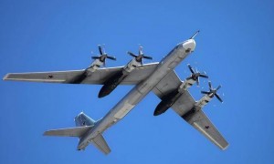 泽连斯基下令，每月消灭5万俄军，话音刚落，俄43架轰炸机集结？