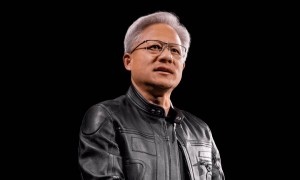 英伟达黄仁勋否认对OpenAI不满，称将巨额投资