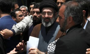 音频披露：穆杰塔巴因片刻之差幸免于难