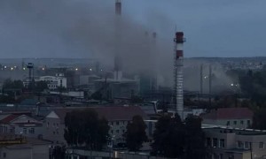 再次大空袭，克宫警告乌克兰？“海马斯”火箭炮击中俄罗斯发电厂