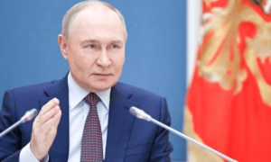 局势严重了！哈梅内伊一死普京马上下令，俄罗斯全体高层紧急到场