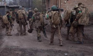 俄乌动态：扎波罗热战役正式展开，俄军西向东一刀横切库班侧后！