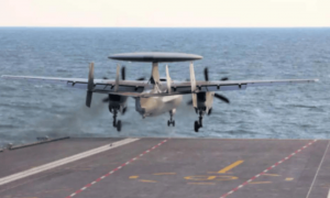 福建舰三型机弹射成功后，美国驻华大使馆发文回应，仅2个字，这是破防了？