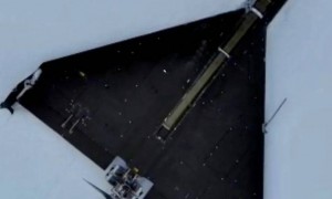 俄军自杀机要单挑乌军战机！背上便携式防空弹，伺机反咬一口