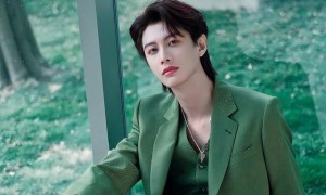 何健麒完成尿检硬核辟谣，女方仍硬刚到底，粉丝：总有一个要进去