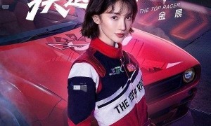 热搜第一，金晨开车撞到警示牌和房屋围墙后，让助理顶包她跑了？保险公司看监控发现了真相