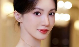 被曝“丑闻”才2小时，交警回应金晨肇事逃逸，恶心的一幕出现了