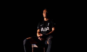 截胡切尔西！热刺官宣签下哈维-西蒙斯 转会费6000万欧