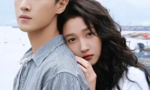 分手传闻仅4月，关晓彤就高调官宣新消息，鹿晗可以死心了