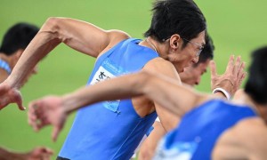 新科百米冠军：半路出家的跑者 做梦都没想到拿金牌