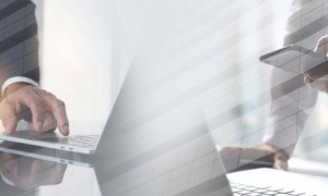 不善言辞的周云杰，为何不到一年成了下一个顶流企业家？