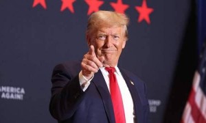 两手空空结束访华，乌克兰收到的第一条消息，是特朗普掀翻谈判桌