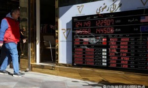 伊朗挺不住了，国外救兵紧急入境，特朗普不嫌事大，一句话点战火