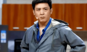 孙涛直播落泪护妻！4年没上春晚+从未带货，却被造谣“力挺闫学晶”气到发抖