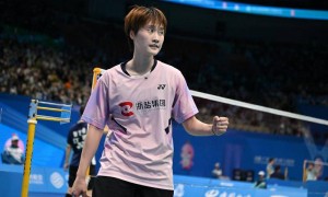 全运会羽毛球：石宇奇因伤退赛无缘卫冕 雅思组合进四强
