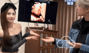 “鹿哈”公布妻子怀孕喜讯：约了一个小朋友，明年见呀