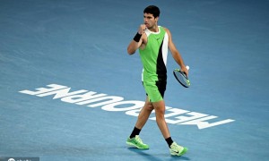 阿尔卡拉斯3-1胜德约 首夺澳网冠军成就生涯全满贯