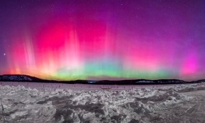 地球出现特大地磁暴