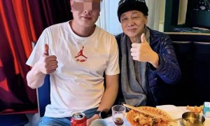 “火云邪神”梁小龙去世，享年77岁！知情人透露去世前一天与友人聚餐，精神饱满未见异常