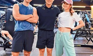 曝43岁阿sa已和男友同居！两人住女方上亿豪宅，提前试婚发展迅猛