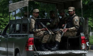 特朗普的阳谋起效了，巴基斯坦三军总司令权势滔天，却被一步步逼入绝境