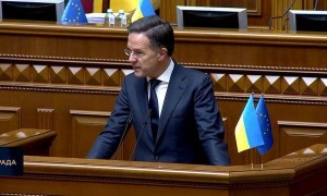 三方会晤还未结束，北约秘书长亲口承诺，一旦签署停战协议，将立即出兵乌克兰！