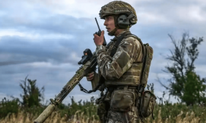 俄乌激战四年：4000件北约重器灰飞烟灭，1500辆俄装甲集群剑指终局