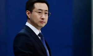 听到民进党对高市的吹捧，郑丽文用6个字，给了赖清德当头一棒