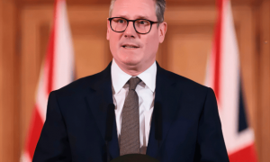 中英签下45亿大单后，英国突然对华出手，中企被拉黑，外交部反击