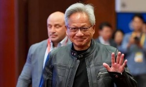 谈到华为，黄仁勋直呼“十万火急”