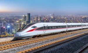 云南昆明一试验列车碰撞事故致11死2伤，知情人：5人同村系相约外出务工